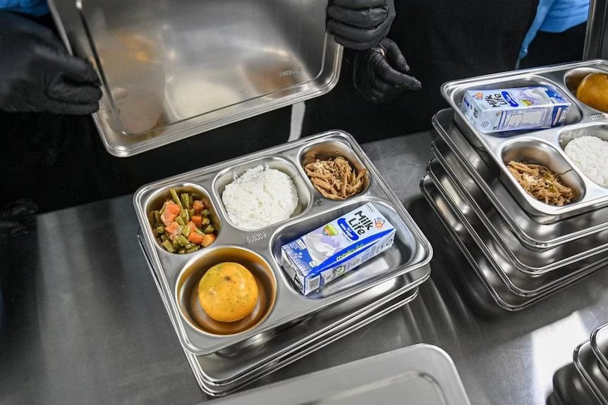 Puding Misterius Program MBG Diduga Bikin Puluhan Siswa SDN 01 Meruya Selatan Keracunan